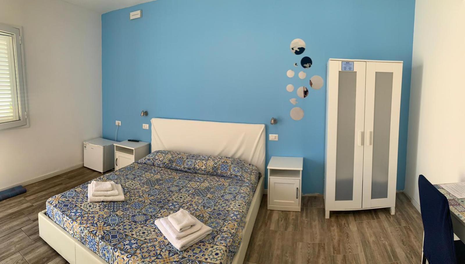 Borgomarino'S Room Cefalú Exterior foto