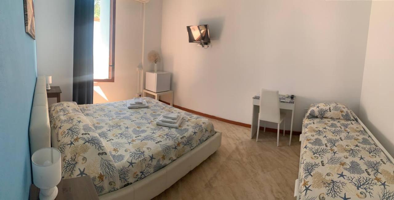 Borgomarino'S Room Cefalú Exterior foto